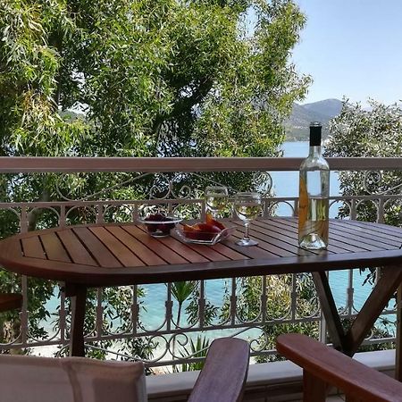 Tzeni Villa Lygia  Luaran gambar