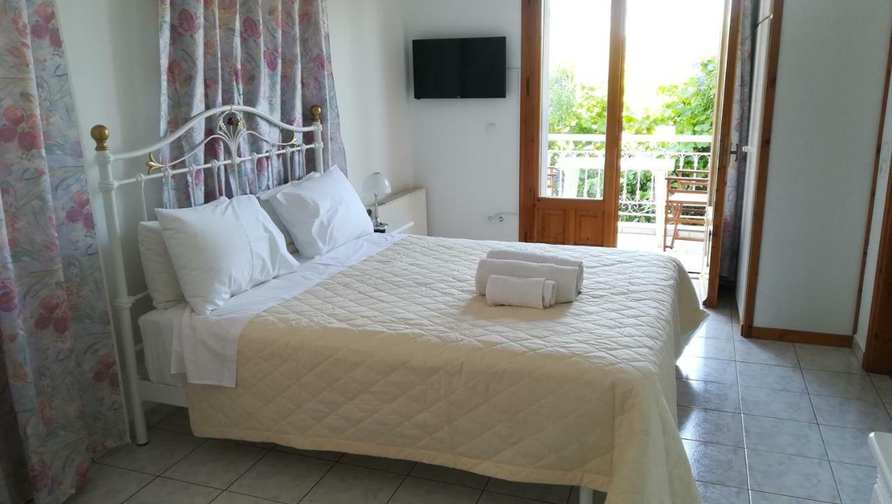 Tzeni Villa Lygia  Luaran gambar