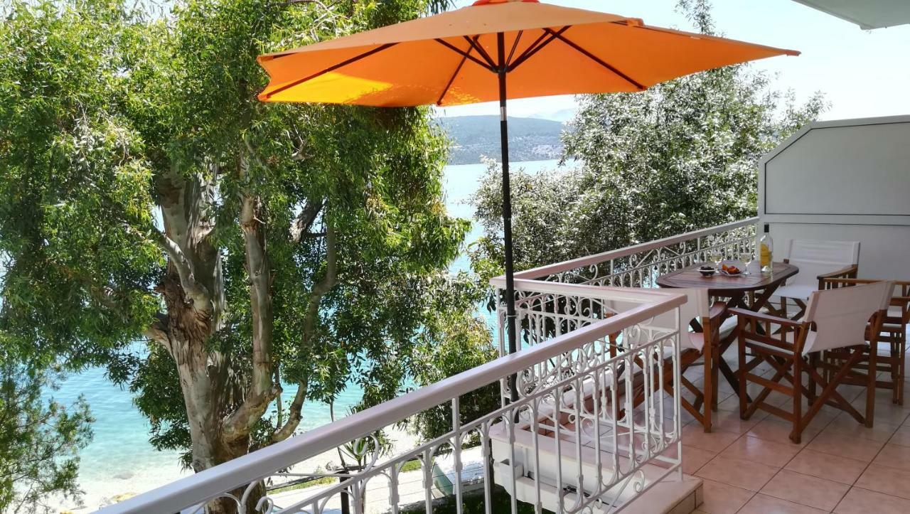 Tzeni Villa Lygia  Luaran gambar