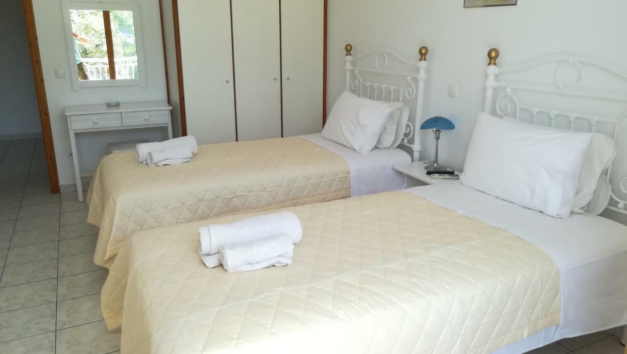 Tzeni Villa Lygia  Luaran gambar