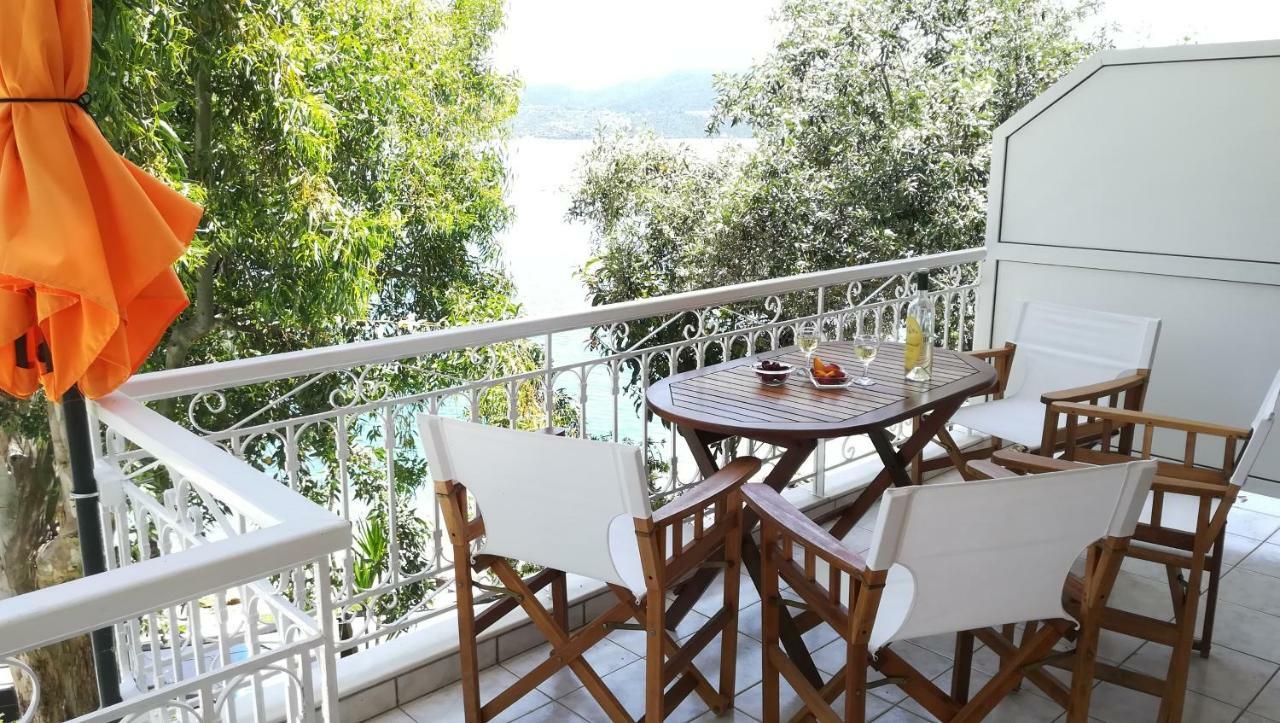 Tzeni Villa Lygia  Luaran gambar