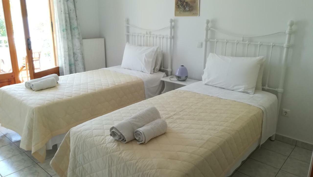 Tzeni Villa Lygia  Luaran gambar