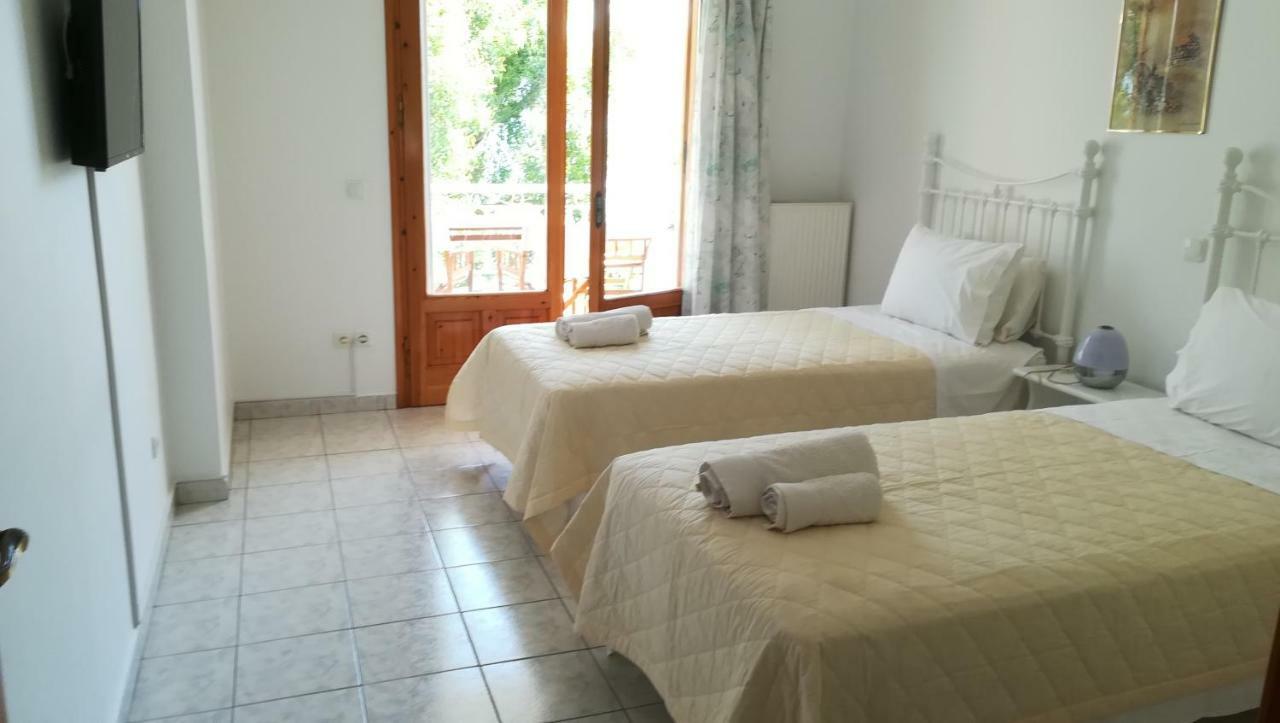 Tzeni Villa Lygia  Luaran gambar